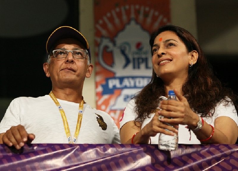 Juhi Chawla and Jay Mehta watch an IPL Match
