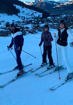 Jacqueline Fernandez has joined the Bollytwood bandwagon holidaying in Switzerland this holiday season. The actress was having fun in SwitzerlandÃƒÂƒÃ‚Â¢ÃƒÂ‚Ã‚Â€ÃƒÂ‚Ã‚Â™s Gstaad where she has bumped into lovebirds Varun Dhawan and Natasha Dalal.