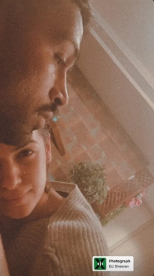 Hardik and Natasa were clicked by celebrity photographer Manav Manglani as they stopped to pose for a few photo-ops by before getting into a suburban restaurant. (Photo Courtney: instagram)