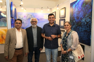 India Art Festival Director Rajendra, artists Prakash Bal Joshi and Shubha Gokhale and chef Sanjeev Kapoor at the India Art Festival 2020.