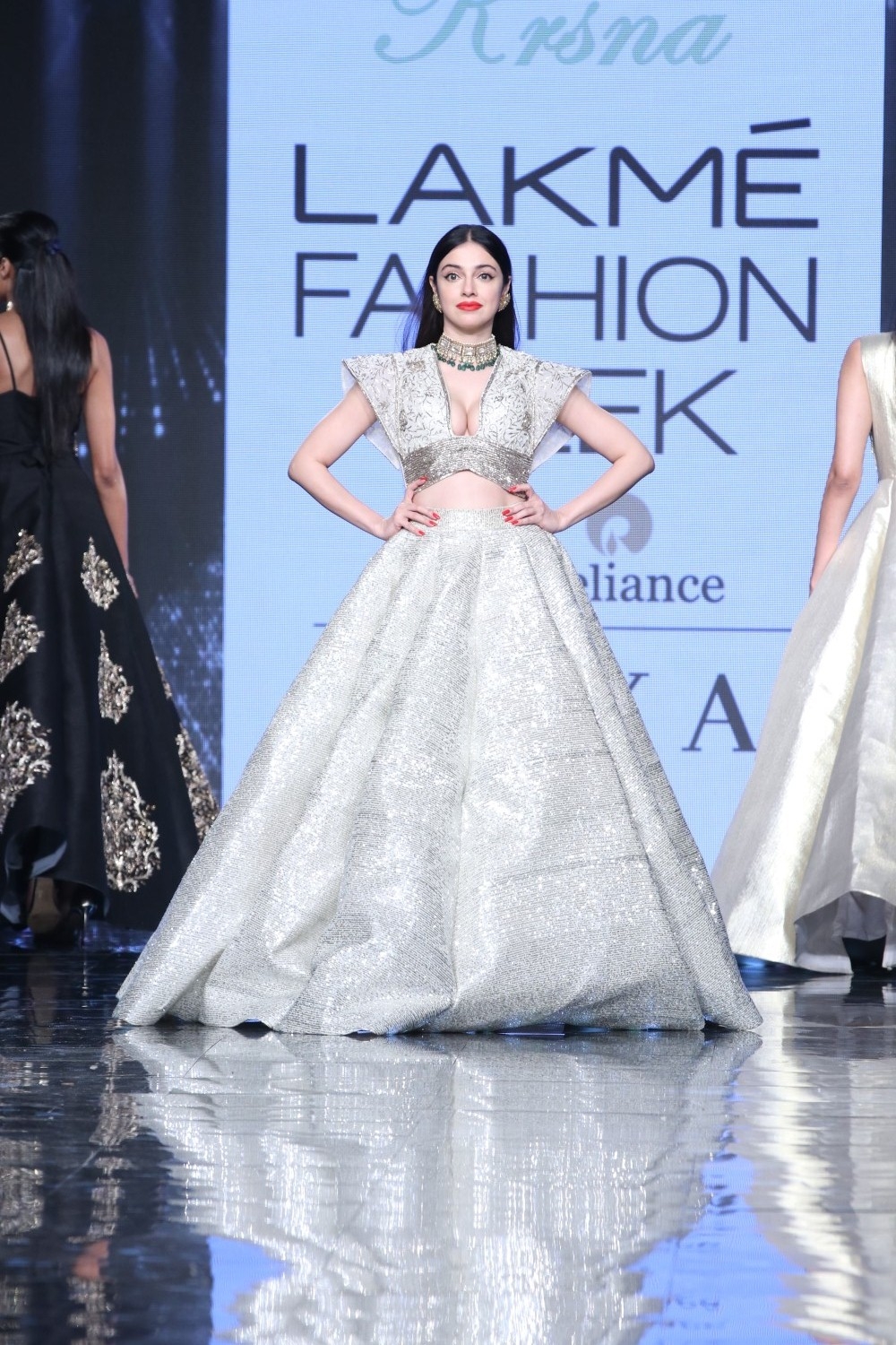 Mumbai: Actress and showstopper Divya Khosla Kumar walks the ramp for Krsna Couture at the Lakme Fashion Week Summer/Resort 2020 grand finale, in Mumbai on Feb 16, 2020. (Photo: IANS)