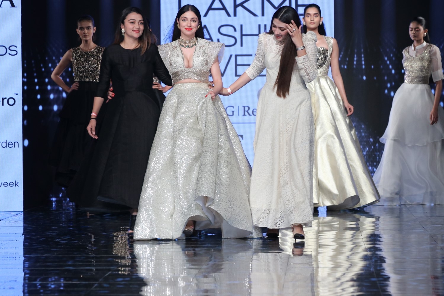 Mumbai: Actress and showstopper Divya Khosla Kumar walks the ramp for Krsna Couture at the Lakme Fashion Week Summer/Resort 2020 grand finale, in Mumbai on Feb 16, 2020. (Photo: IANS)