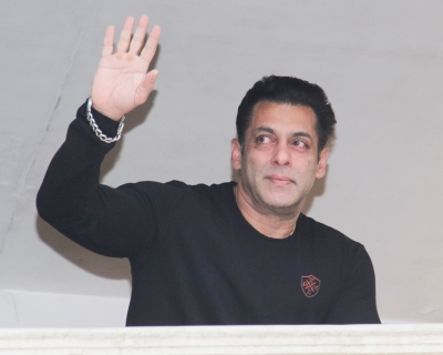 Coronavirus scare: Salman Khan prefers salaam, namaste over handshake or hug