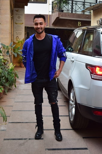 Mumbai:  Actor Aayush Sharma seen at Juhu in Mumbai on March 16, 2020. (Photo: IANS)