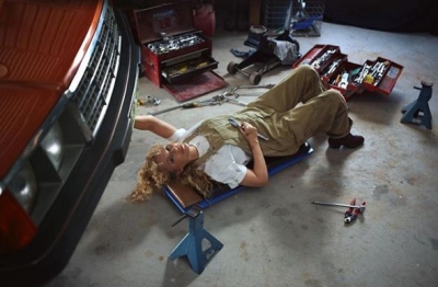 Singer-songwriter Kylie Minogue is reportedly in talks to release her own range of wine later this year.