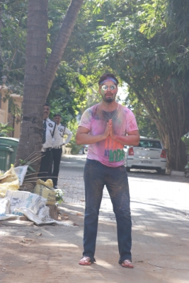 Ayushmann Khurrana, Varun Dhawan, Bhumi Pednekar, Sonam Kapoor, Karan Johar and Rajkumar Hirani are among Bollywood celebrities to lend their support to #iStandWithHumanity, an initiative aimed at helping the industry