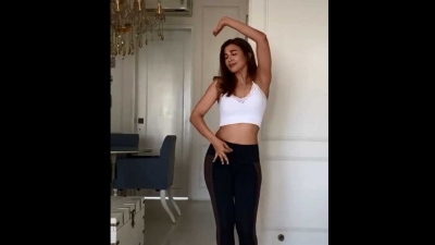 Gauhar Khan shakes a leg on Badshah