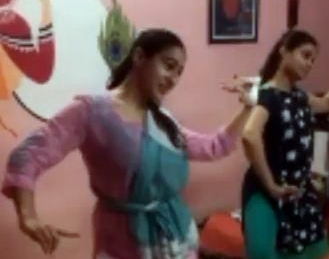 Sara Ali Khan performing odissi dance.