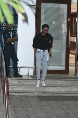 Mumbai, April 6 (IANS) Akshay Kumar, Ayushmann Khurrana, Tiger Shroff, Kartik Aaryan, Ananya Panday, Kriti Sanon, RajkummarRao and Taapsee Pannu are among a slew of Bollywood celebrities who feature in a new song, 