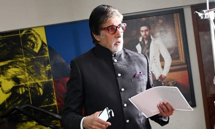 Big B: Smartphones are 'the invention of the times'.