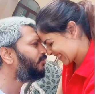Lockdown diaries: Riteish-Genelia recreate 'Saajan' magic on TikTok.