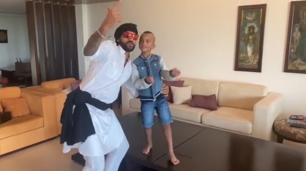 Shikhar Dhawan dances with son Zoravar on â€˜Daddy coolâ€™.