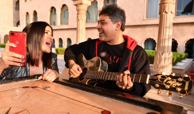 Sona launches a guitar-based virtual music online series.