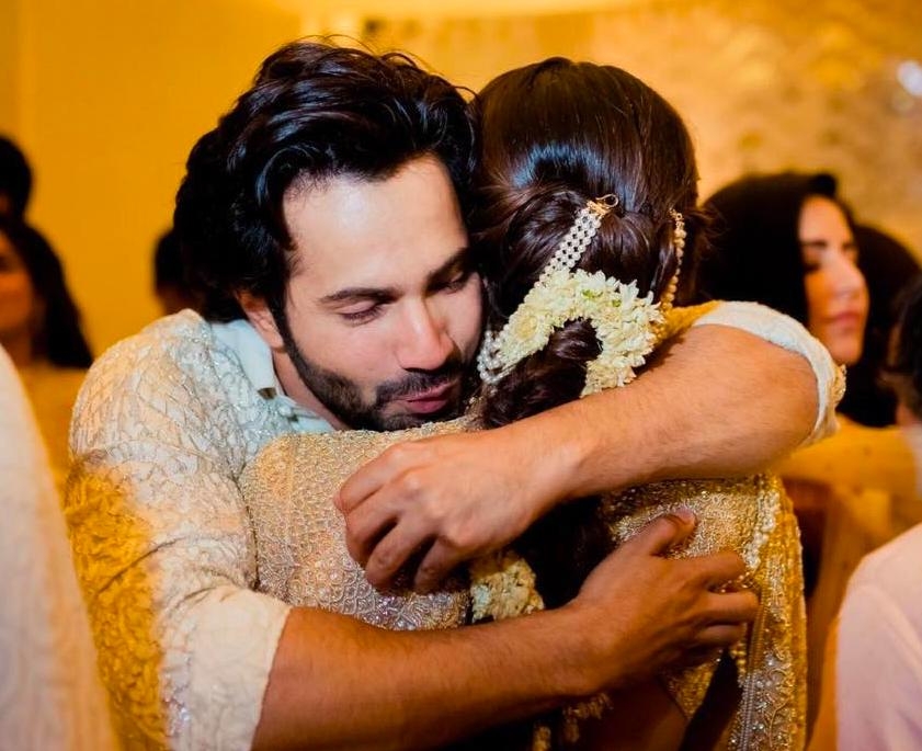 Varun Dhawan B'day: B-Town wishes 'guy with a heart of gold'.