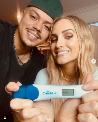 Ashlee Simpson is expecting 