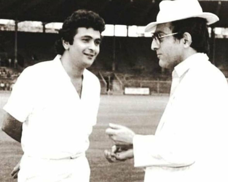 Rishi, Pataudi in same frame: Kareena shares rare pic.