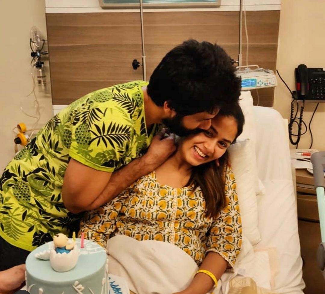 When 'questionably dressed' Shahid planted a kiss on Mira's cheek.