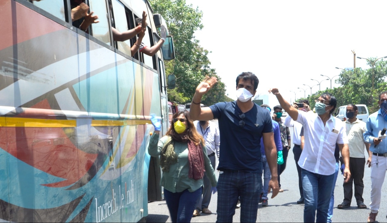 Sonu Sood arranges bus transport for migrant workers.