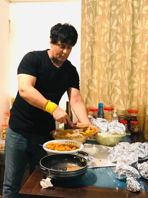 Ranjha Vikram Singh distributes food among needy on his birthday