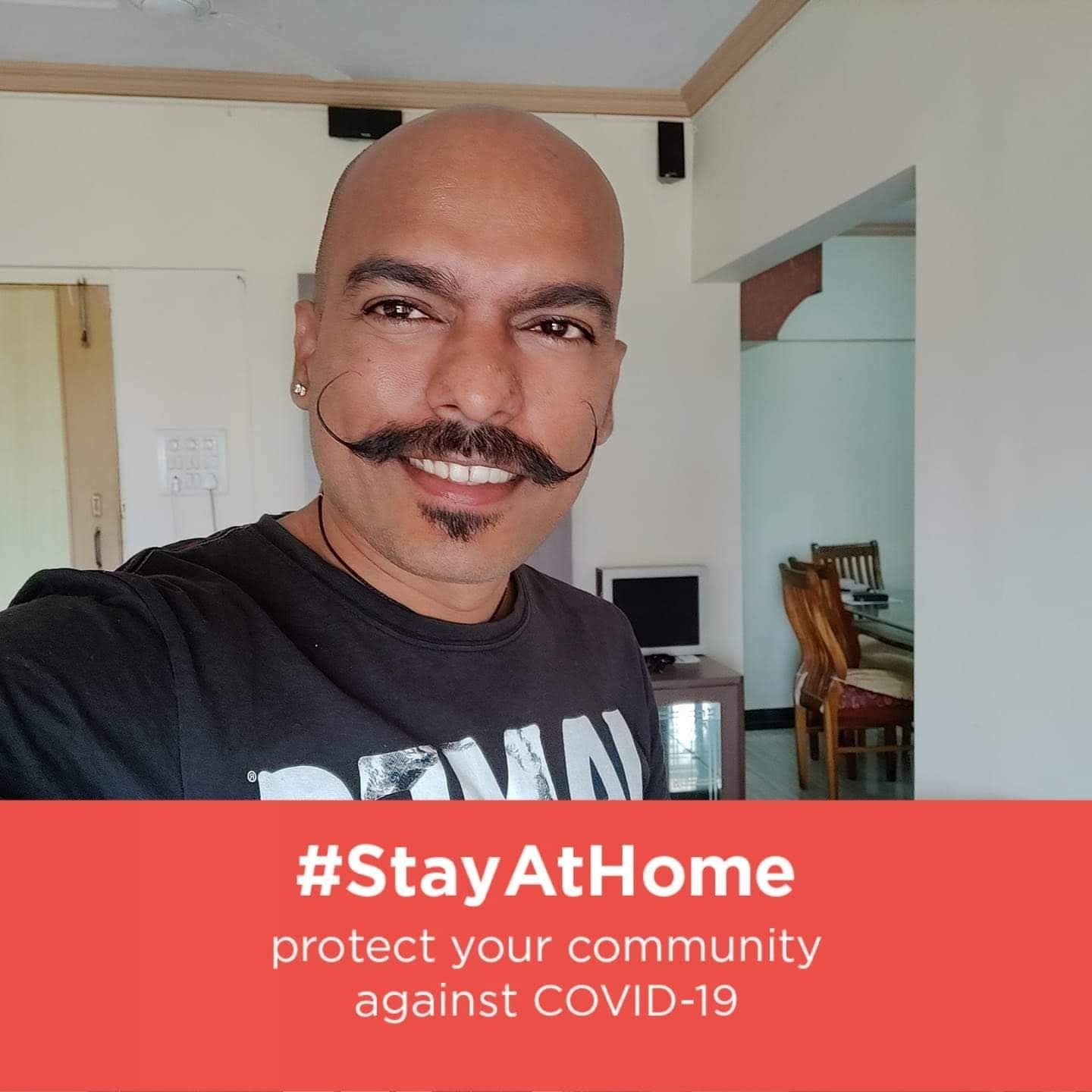 COVID-19: Lyricist Prashant Ingole helps people in need.