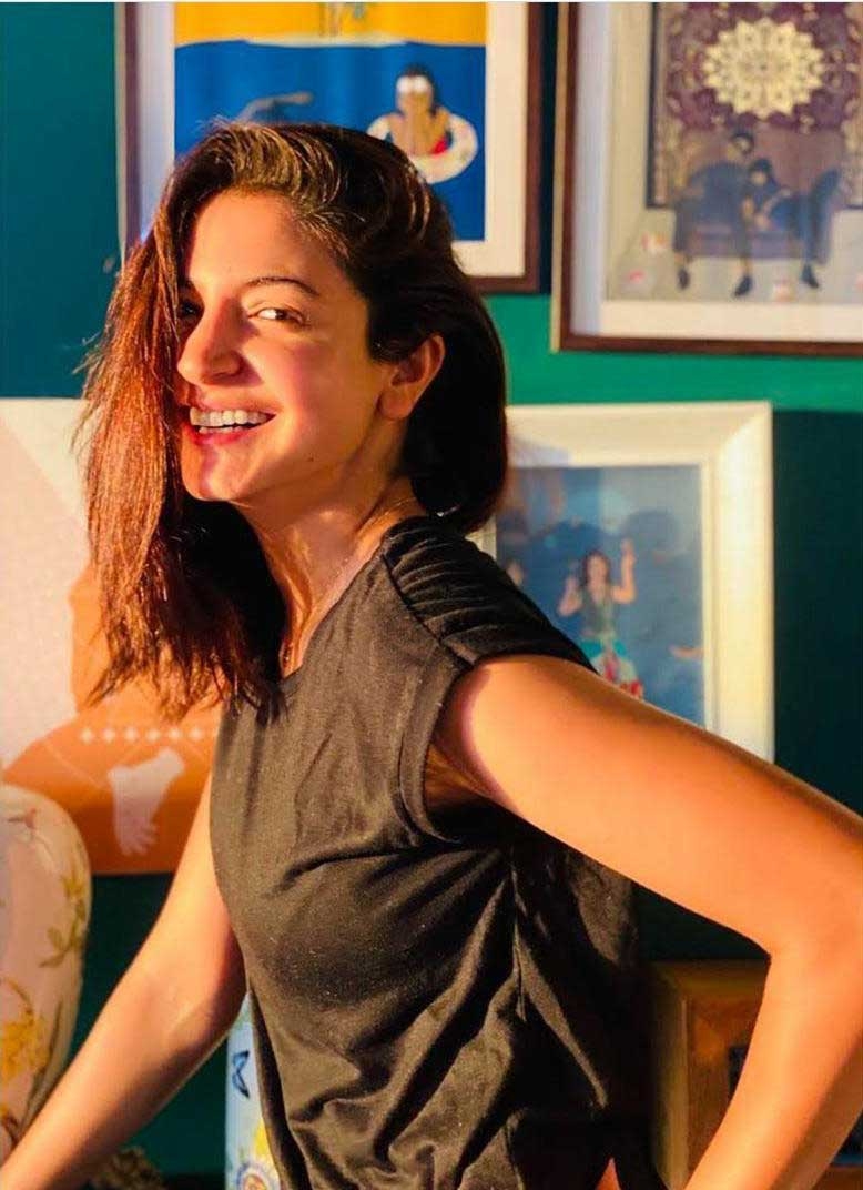 Virat Kohli finds wife Anushka's new pic 'gorgeous'.