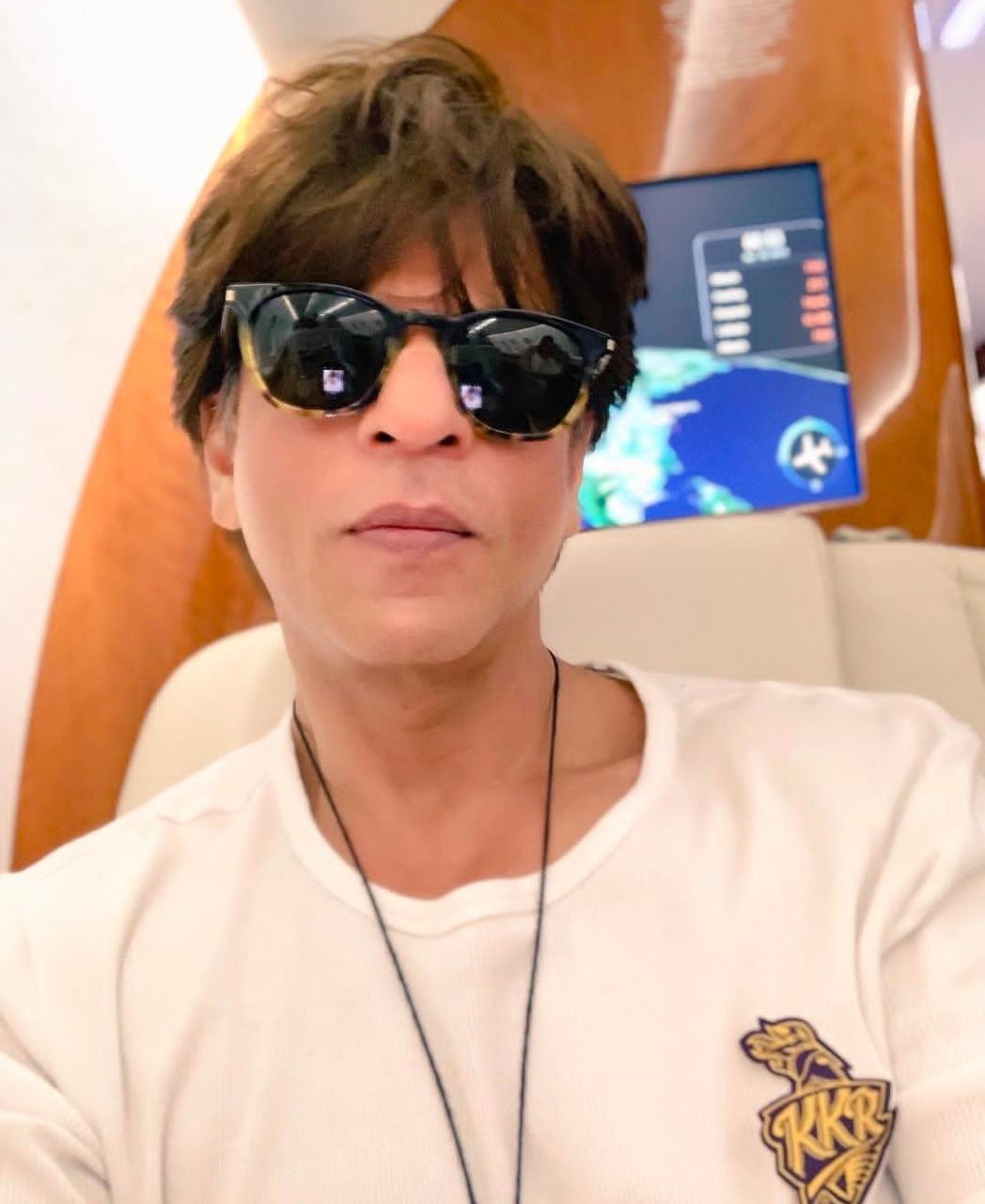 #BoycottKhans trends, so does #SupportSelfMadeSRK.