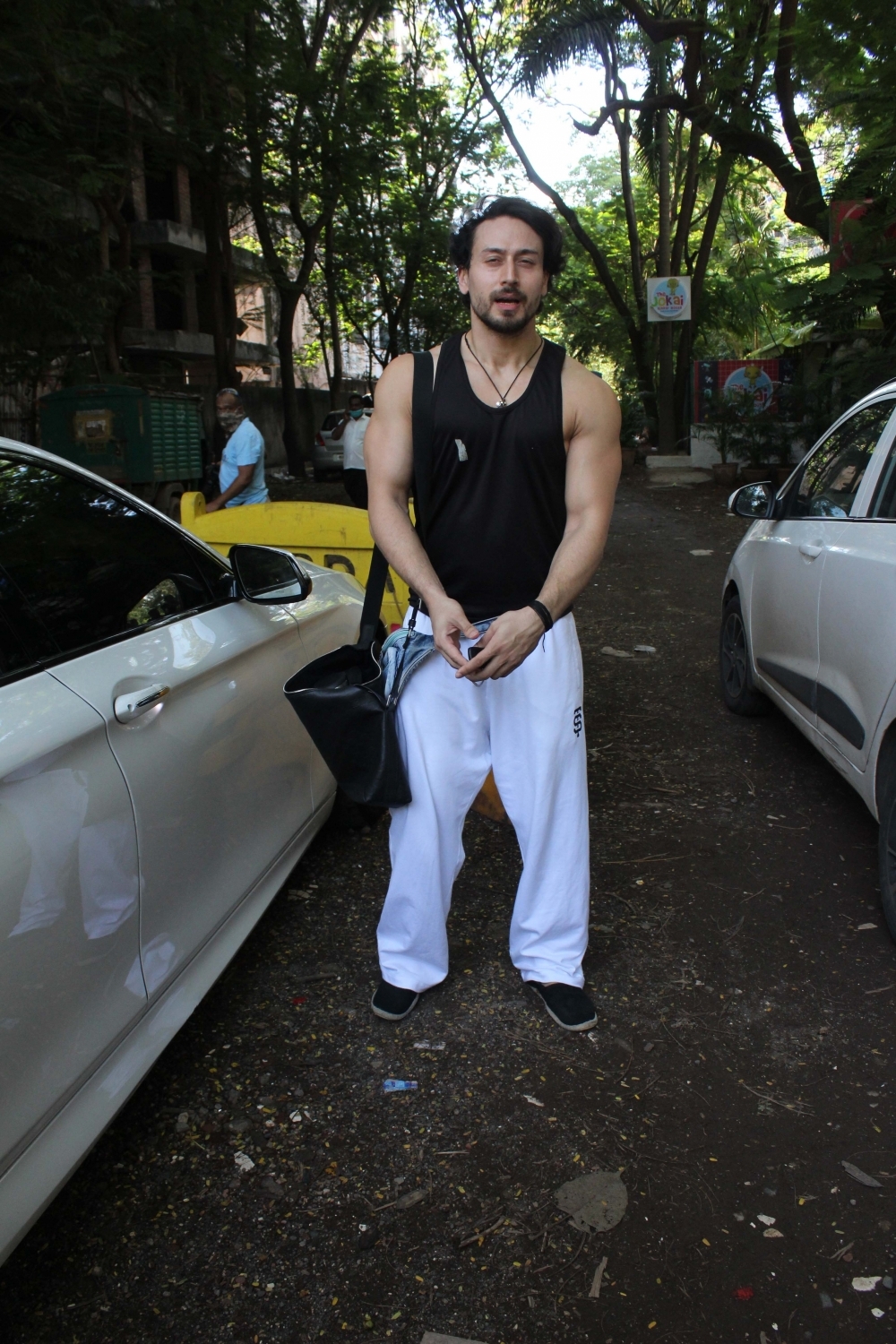 Mumbai: Actor Tiger Shroff seen at a dubbing studio in Mumbai's Juhu on June 24, 2020. (Photo: IANS)