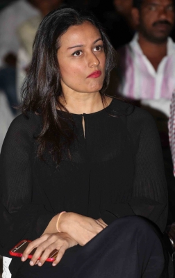 Hyderabad: Actress Namrata Shirodkar during a programme in Hyderabad, on Nov 3, 2015. (Photo: IANS)