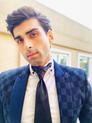 TV actor Akkshay Dogra to make his digital debut.