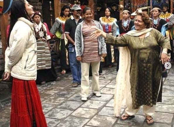 Kareena shares how Saroj Khan taught her to dance.