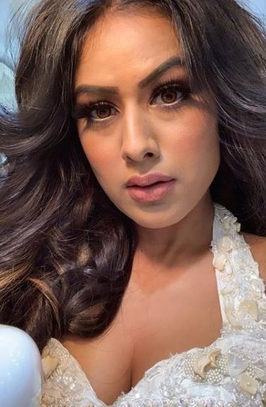 Nia Sharma's new picture comes with a 'disclaimer'.