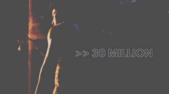 Varun Dhawan gets 30mn Instagram followers.