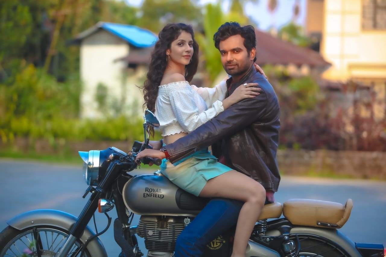 Free Photo: IAS officer Abhishek Singh debuts in a music video, 'Dil Tod Ke' crossed 10 million views in 24 hours!