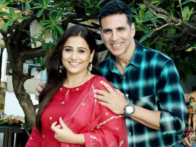 Free Photo: Mission Mangal co-star Akshay Kumar and many others in the industry praise Amazon Prime Video's upcoming film Shakuntala Devi!