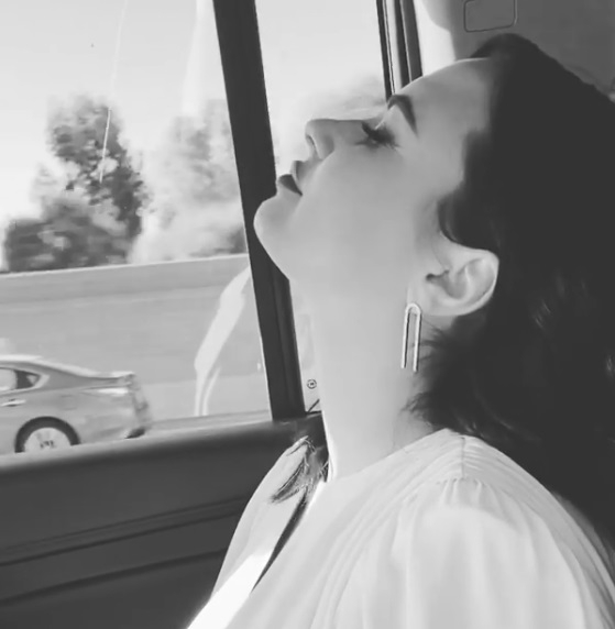 Demi Lovato feels 'free of my demons' 2 years after her overdose. (Photo: instagram@ddlovato)