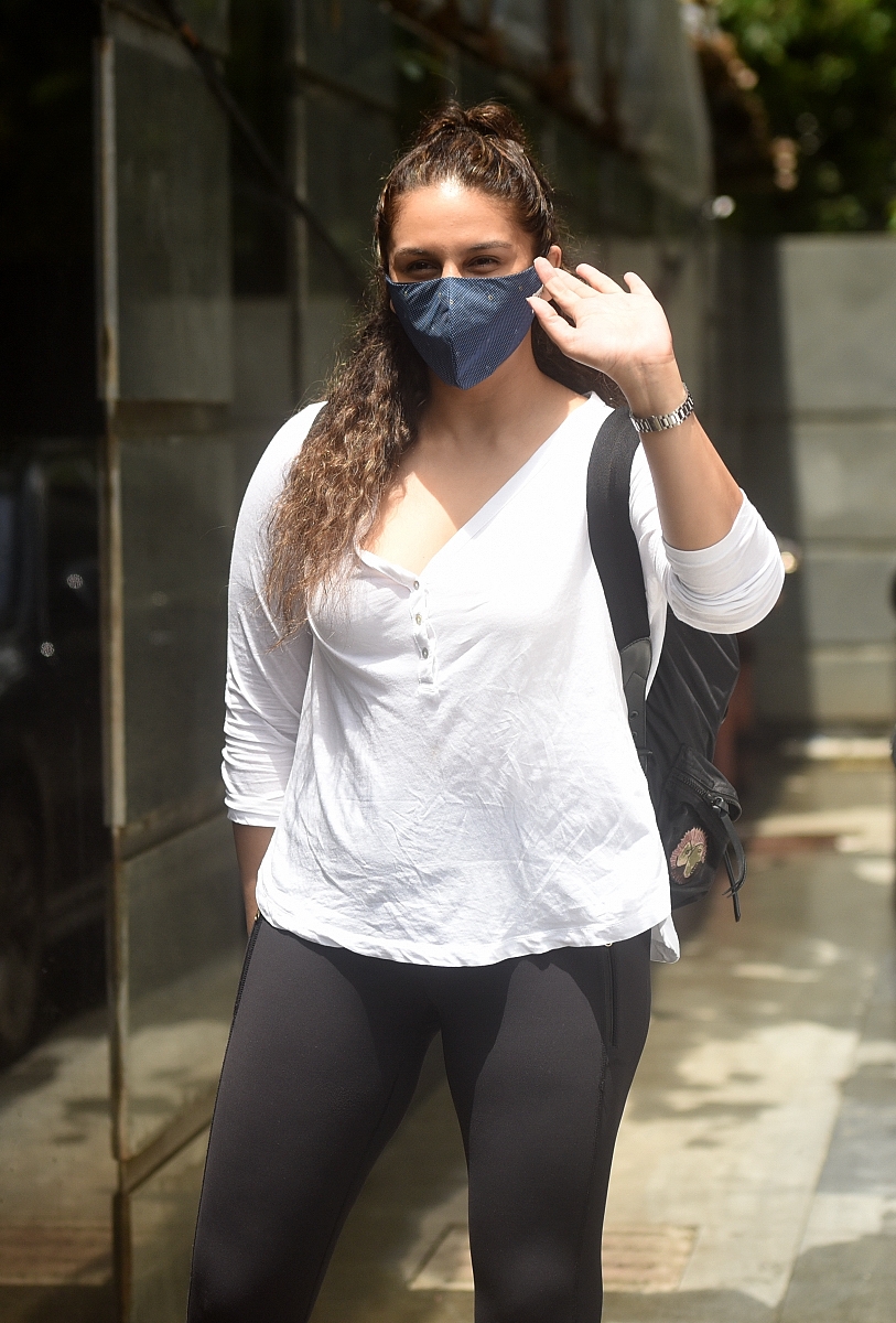 Mumbai: Actress Huma Qureshi spotted at Pooja films office in Mumbai's Juhu on July 30, 2020. (Photo: IANS)