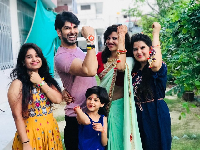 Rahul Sharma with his sisters