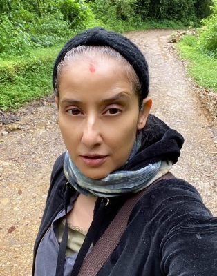 Cancer survivors Manisha Koirala, Yuvraj Singh pen messages for Sanjay.