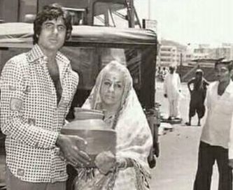 Big B gets emotional on mother's birth anniversary. (Photo Courtesy: srbachchan.tumblr.com)