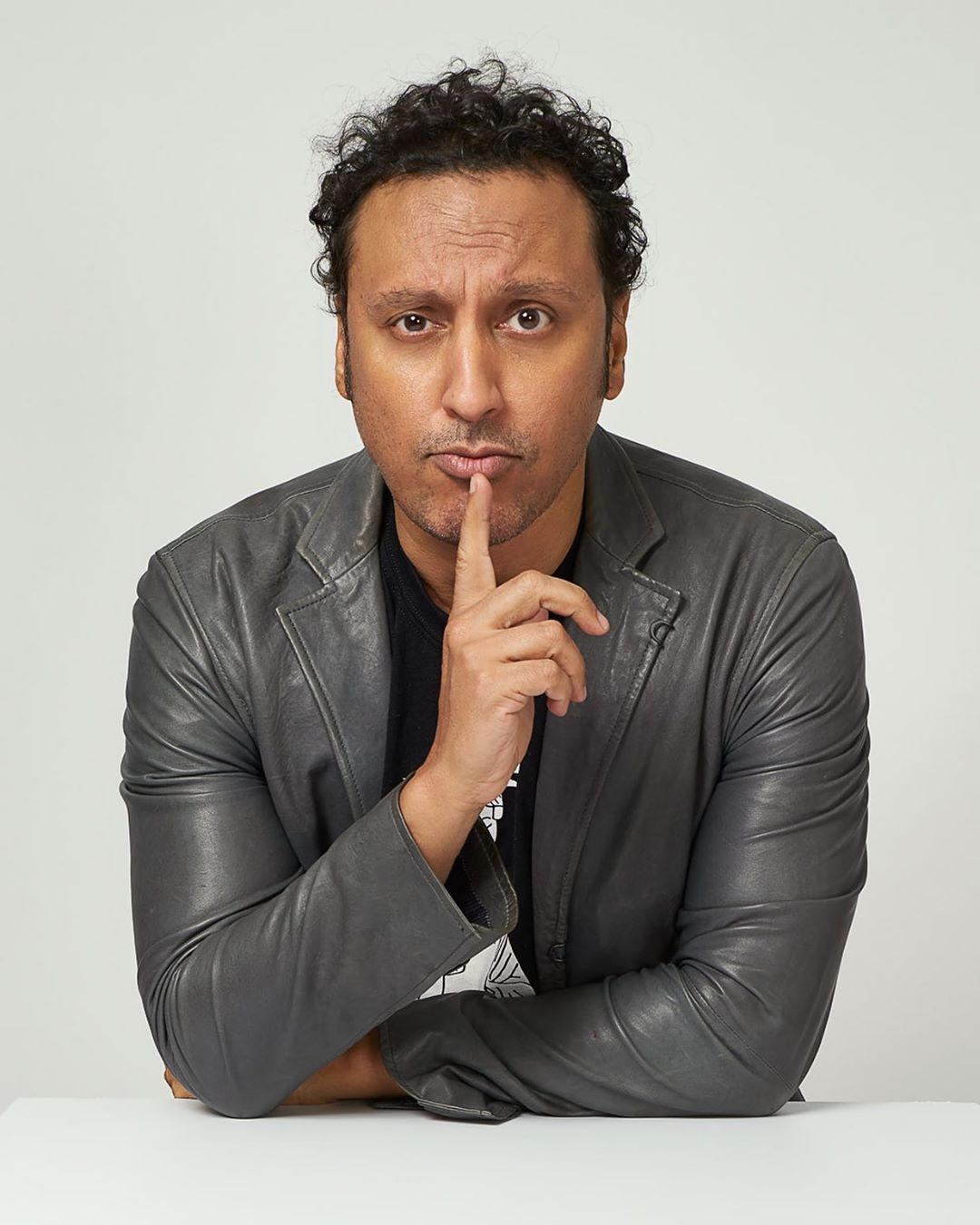 Aasif Mandvi.