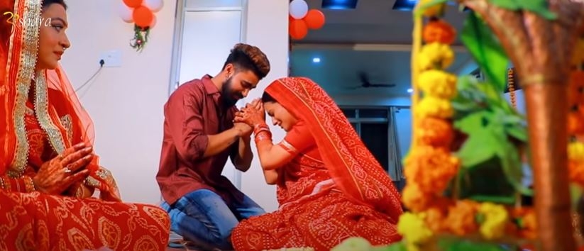 Akshara Singh's Teej special song 'Hey Nath Din Lautai' released.