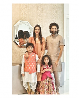 Film celebs on Ganesh Chaturthi: Ganpati Bappa Morya!