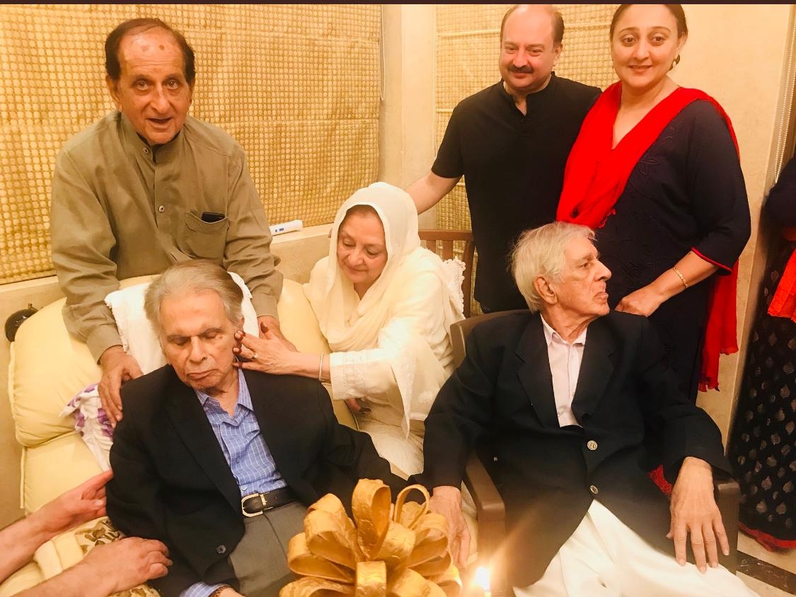 Dilip Kumar, his wife Saira Banu and brother Aslam Khan seen with family.