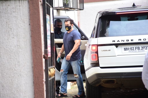 Mumbai: Actor Salman Khan seen at Bandra in Mumbai on Aug 26, 2020. (Photo: IANS)