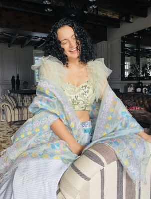 Kangana Ranaut wears Manipuri phanek for a fashion cause.