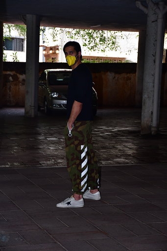 Mumbai: Actor Sidharth Malhotra seen at Bandra in Mumbai on Sep 7, 2020. (Photo: IANS)