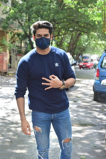 Mumbai: Actor Abhimanyu Dasani seen at Andheri in Mumbai on Sep 12, 2020. (Photo: IANS)