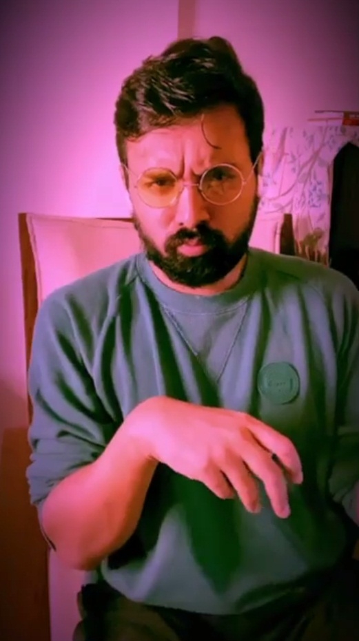 Namit Das' new musical turn: Actor tries recreating Rafi's 'Badan pe sitare'.