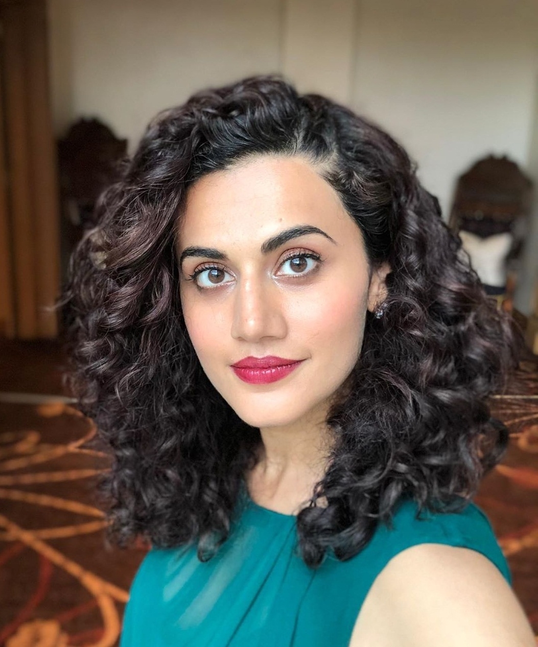 B-Town backs Jaya Bachchan after her Parliament speech alleging B'wood being defamed.