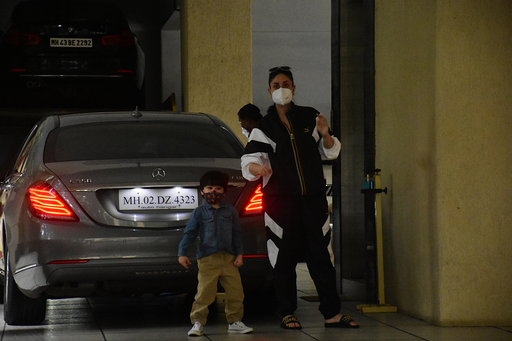 Mumbai: Actress Kareena Kapoor Khan seen with her son Taimur Ali Khan at her mother Babita's house in Mumbai on Sep 19, 2020. (Photo: IANS)